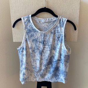 Lululemon cropped tank top size 8